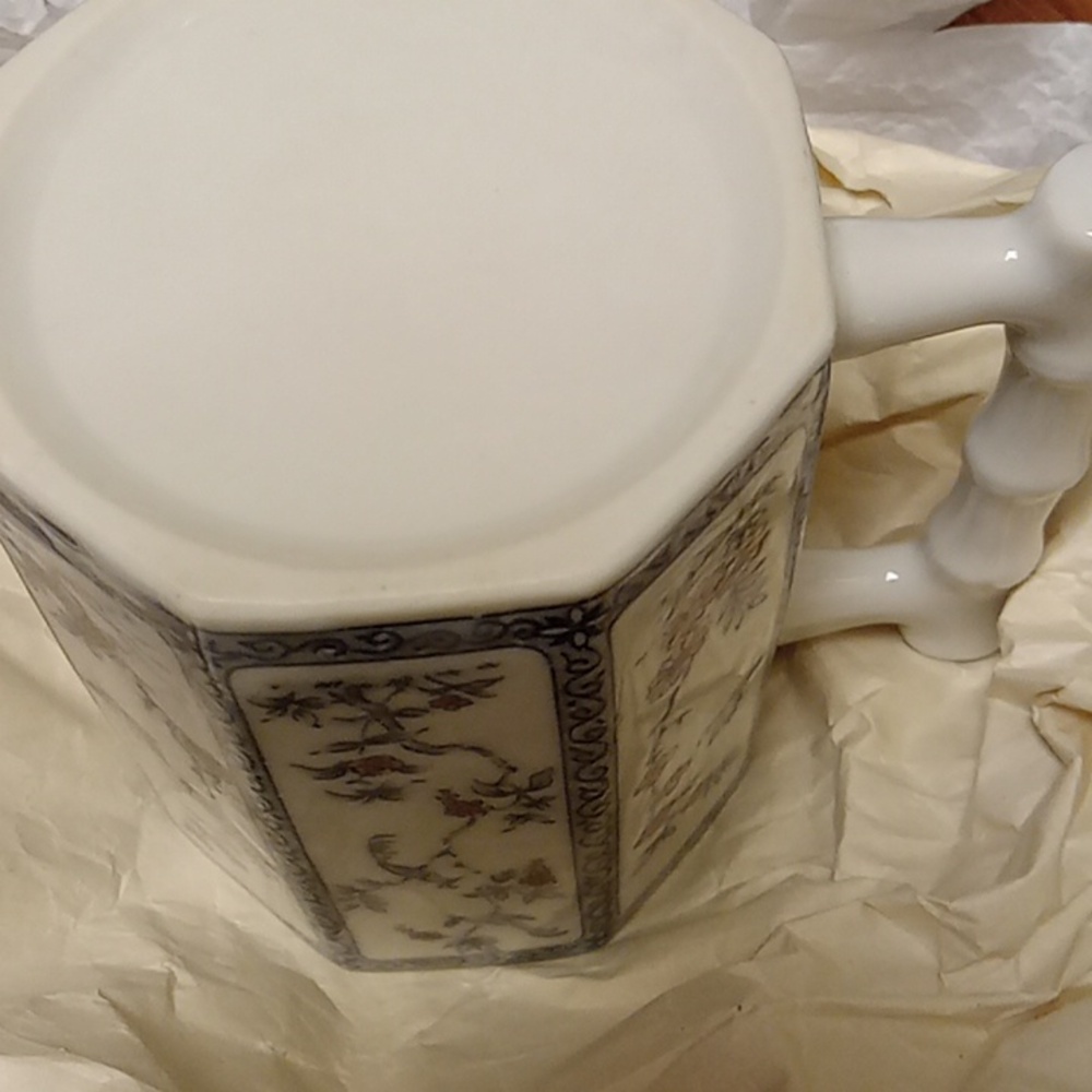 Takahashi (?) Mug Set of 2 NWOT - Picture 3 of 5